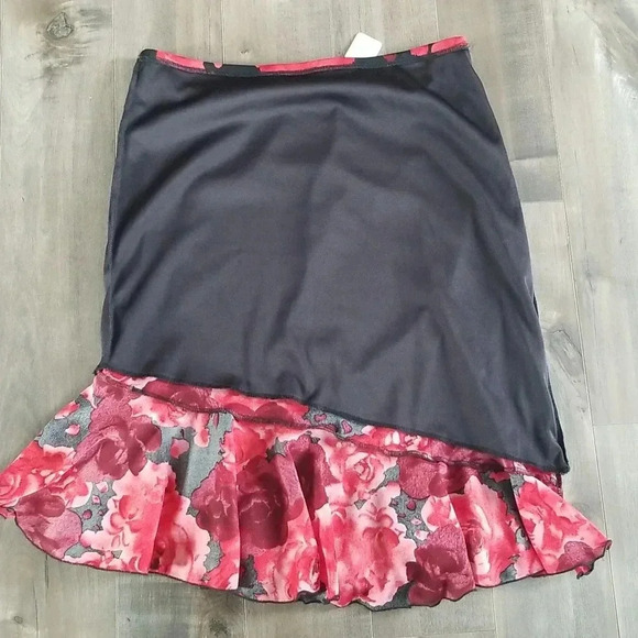 Y2K Sheer Mesh Ruffle Skirt Red & Black Roses Midi M - Picture 5 of 5